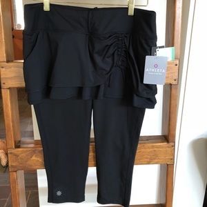Athleta ladies Petite Size L skirted capris NEW
